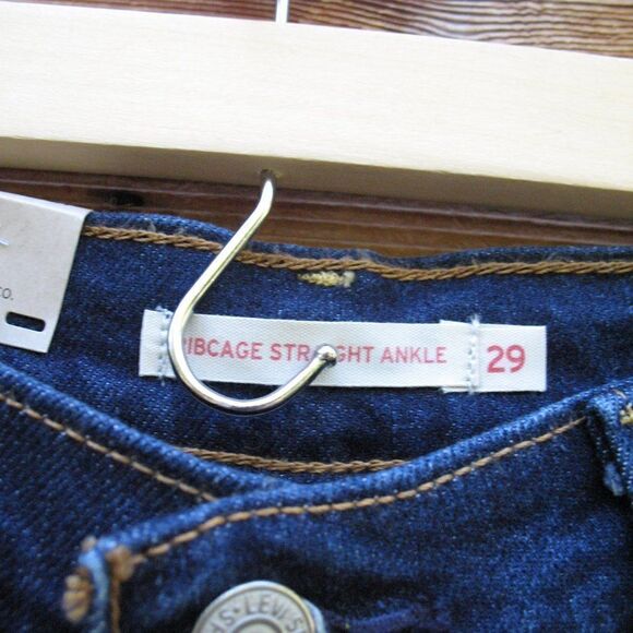 NWT Levi's Ribcage Straight Ankle Jeans - Picture 8 of 11